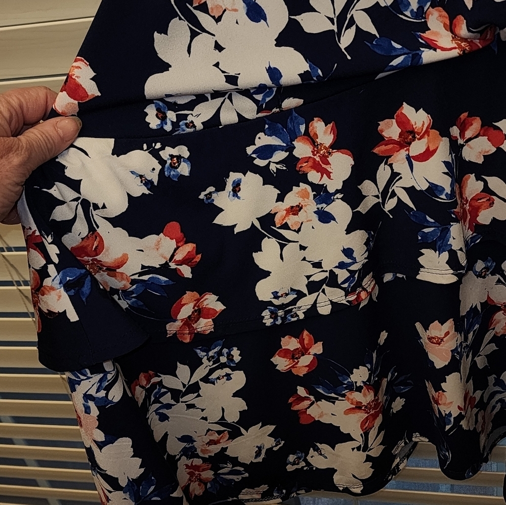 Elle Figure Flattering Navy Floral Dress XXL - Picture 4 of 6